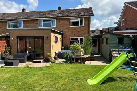 16 Oatfield Close, Hereford, HR4 0RP