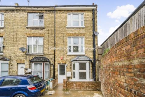 3 bedroom house to rent, Princes Road London W13