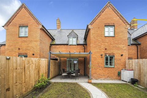 10 Cotton End, Buckingham, MK18 7RJ