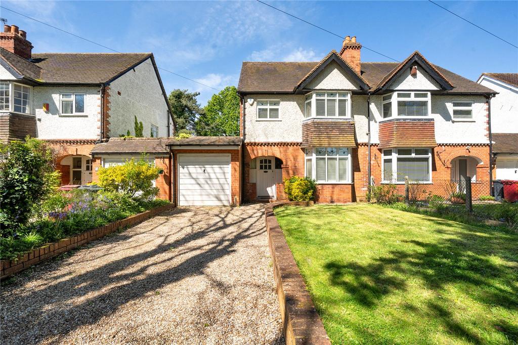 Burghfield Road, Berkshire RG30 4 bed semidetached house for sale £