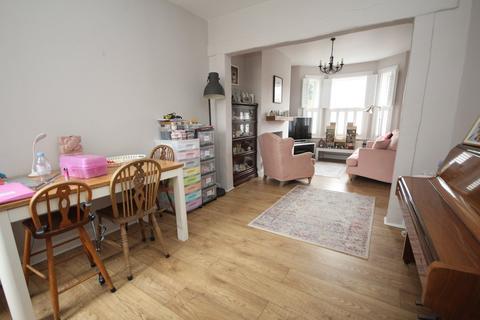 31 Alder Road, Poole, BH12 2AA