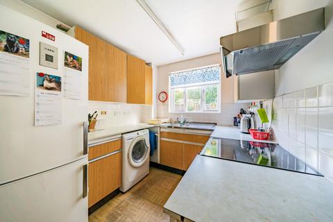 3 bedroom detached house for sale, Fenwick Close, Goldsworth Park, Woking, Surrey, GU21