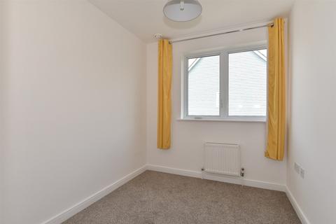2 Booth Close, Snodland, ME6 5SG