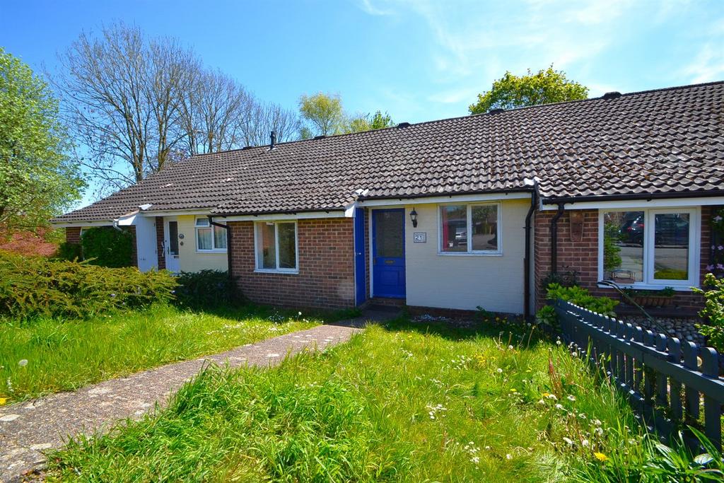 Winchester 2 bed terraced bungalow for sale - £270,000