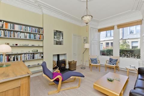 13 Cambridge Gardens, Edinburgh, EH6 5DH