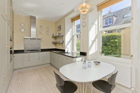 13 Cambridge Gardens, Edinburgh, EH6 5DH