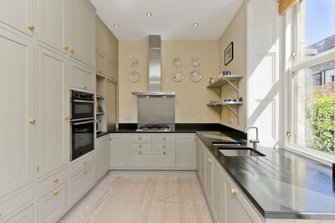 13 Cambridge Gardens, Edinburgh, EH6 5DH