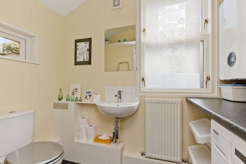 13 Cambridge Gardens, Edinburgh, EH6 5DH