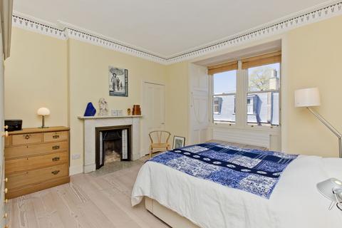 13 Cambridge Gardens, Edinburgh, EH6 5DH