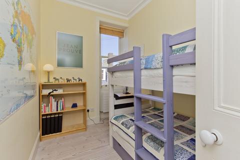 13 Cambridge Gardens, Edinburgh, EH6 5DH