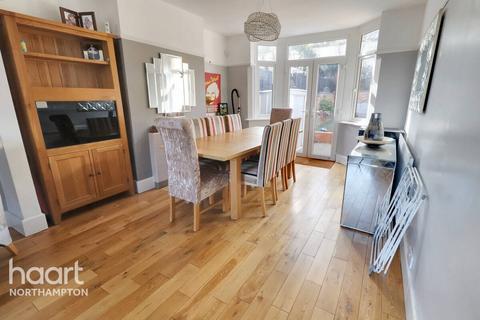 3 bedroom semi-detached house for sale, Forfar Street, Northampton