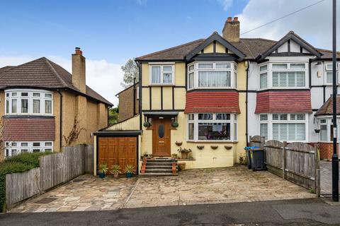 59 The Vale, Coulsdon, CR5 2AU
