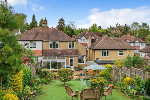 59 The Vale, Coulsdon, CR5 2AU