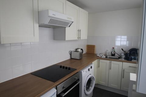 2 bedroom detached house to rent, North Street, Plymouth PL4