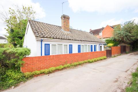 2 bedroom detached bungalow for sale, Braywick