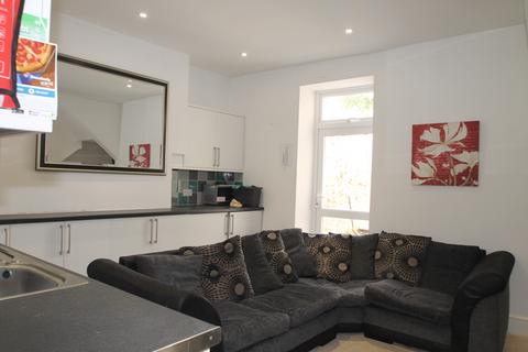 2 bedroom ground floor flat to rent, Beaumont Road, Plymouth PL4