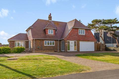 4 bedroom detached house for sale, Maderia Road, Kent, TN28