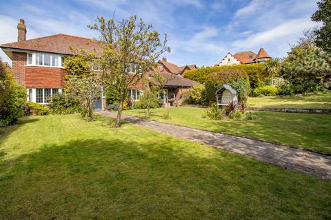 5 bedroom detached house for sale, The Avenue, Sheringham