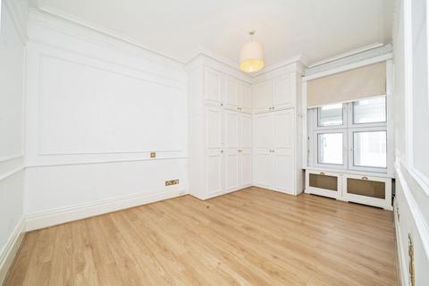 4 bedroom apartment to rent, Old Court Place, W8