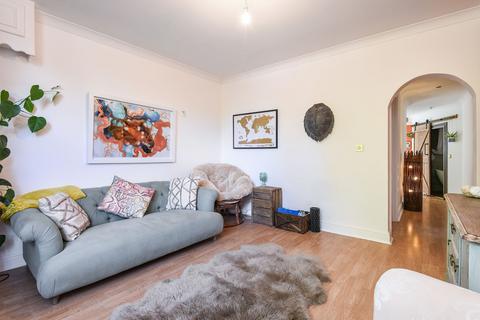 2 bedroom flat to rent, Hazeley Road, Twyford, SO21
