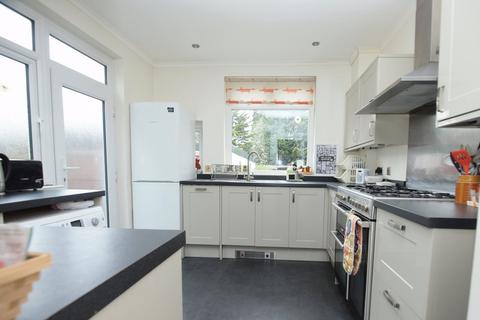 111 Hawes Lane, West Wickham, BR4 9AA