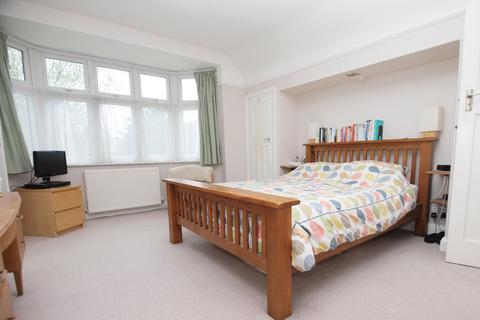 111 Hawes Lane, West Wickham, BR4 9AA