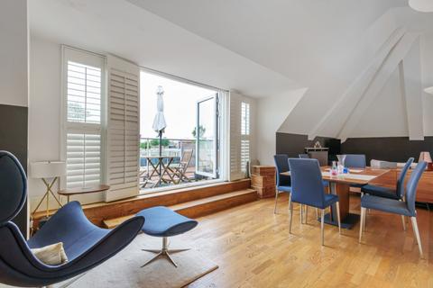 1 bedroom apartment to rent, Battersea Park Road London SW11