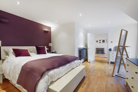 1 bedroom apartment to rent, Battersea Park Road London SW11