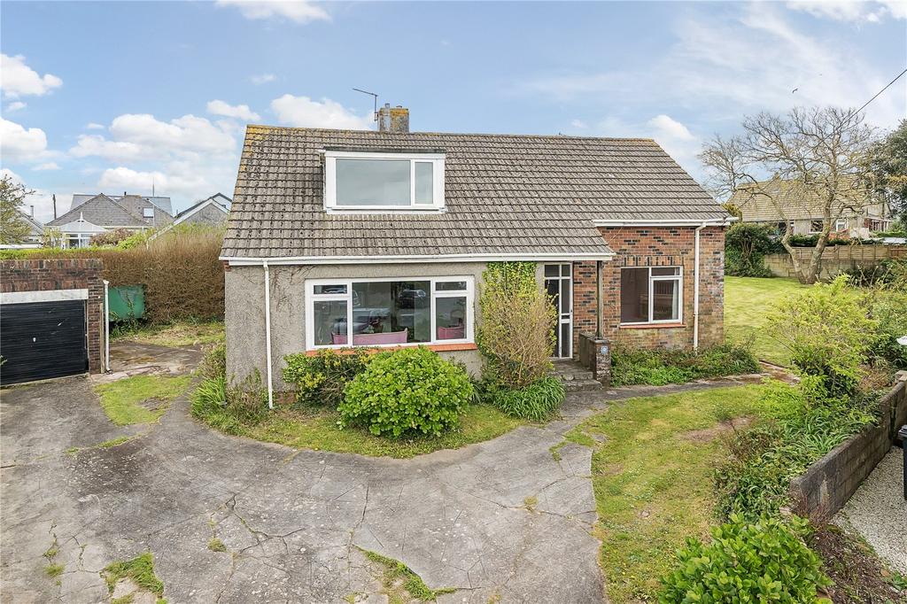 Valley Drive, Wembury, Plymouth, Devon, PL9 4 bed bungalow for sale £450,000