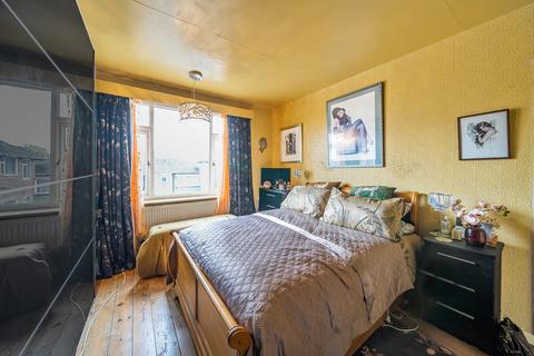1 bedroom flat for sale, Princes Court, Leeds LS17