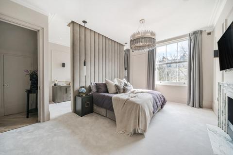 3 bedroom flat for sale, Queens Gardens, Bayswater