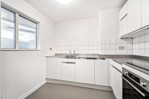 4 bedroom apartment to rent, Balfron Tower, St. Leonards Road, E14