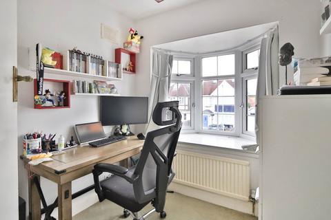12 Reynolds Road, New Malden, KT3 5NG