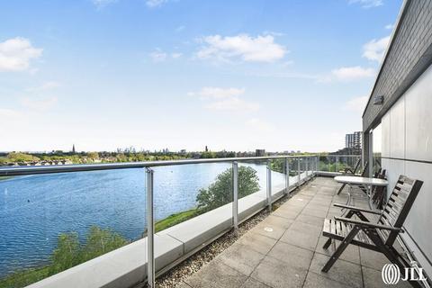 3 bedroom apartment for sale, Waterside Apartments, Goodchild Road, N4