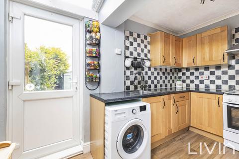 4 Gladstone Road, Croydon, CR0 2BQ