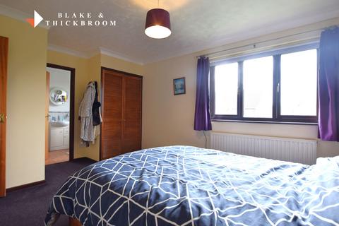 4 bedroom detached house for sale, Havering Close, Clacton-on-Sea