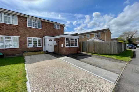 2 bedroom end of terrace house for sale, Dunn Crescent, Kintbury RG17