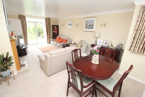 3 bedroom detached house for sale, Buckingham Road, Leicester LE8
