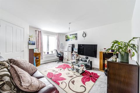 3 bedroom semi-detached house for sale, Cherwell Road, Worthing, West Sussex, BN13