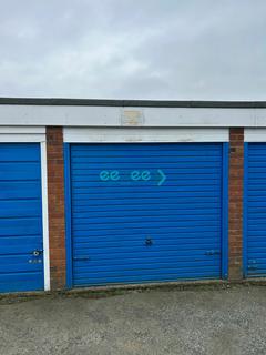 Garage to rent, Richmond Court, Thornhill Road