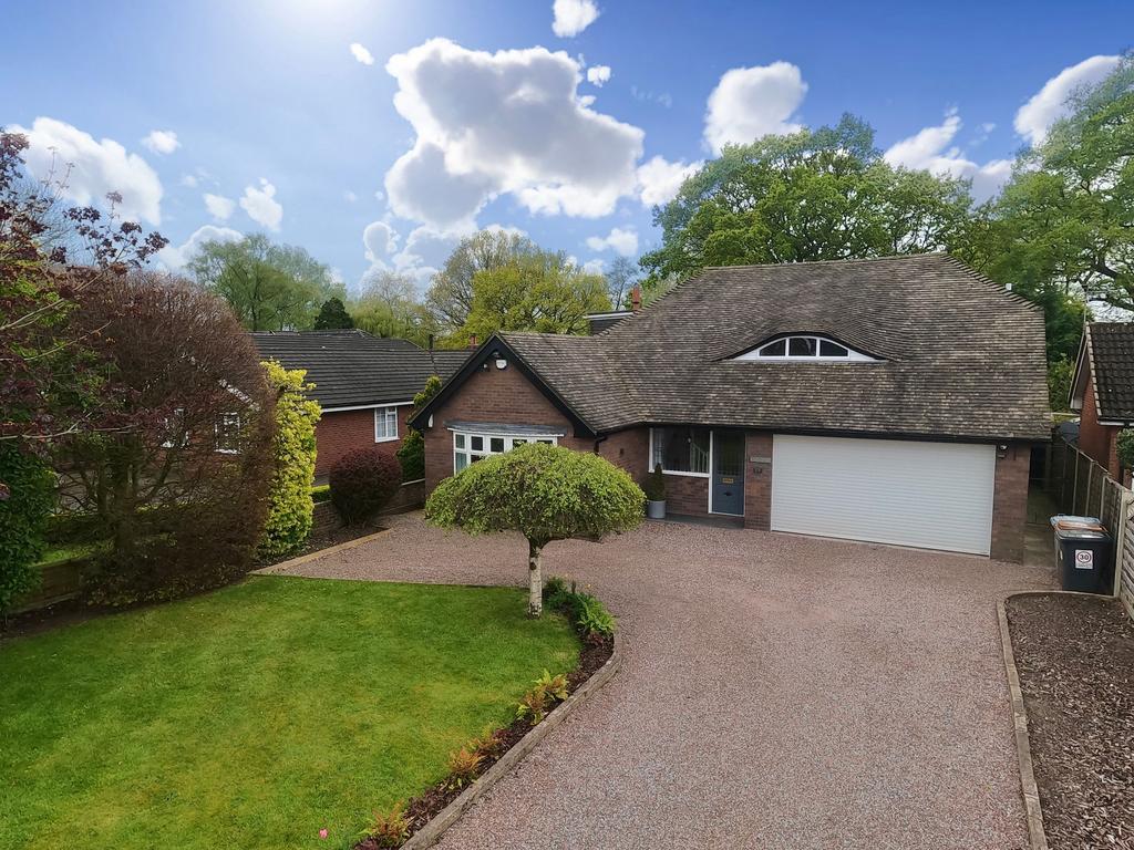 Pit Lane, Hough, CW2 3 bed detached house for sale £550,000