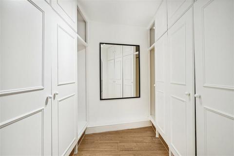 2 bedroom flat to rent, Fernshaw Road, Chelsea SW10