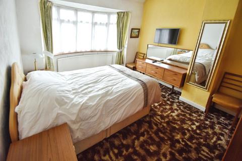 49 Hathaway Road, Bury, BL9 8EG