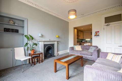 3 bedroom flat to rent, 3013L – Marchmont Crescent, Edinburgh, EH9 1HL