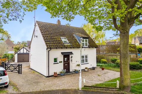 2 Bridgecote Lane, Basildon, SS15 4BW