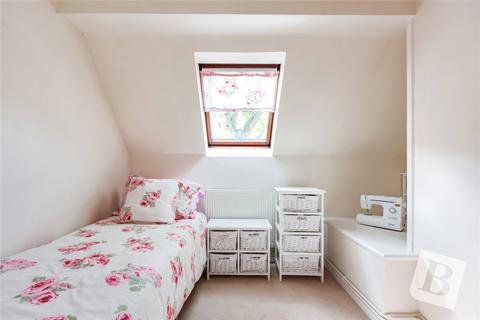 2 Bridgecote Lane, Basildon, SS15 4BW