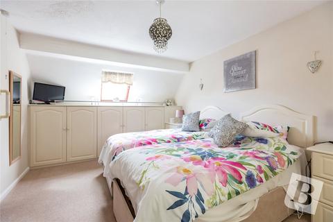 2 Bridgecote Lane, Basildon, SS15 4BW