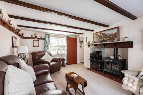 2 Bridgecote Lane, Basildon, SS15 4BW