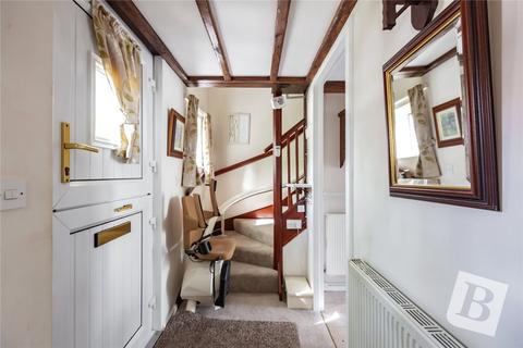 2 Bridgecote Lane, Basildon, SS15 4BW