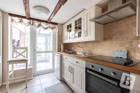 2 Bridgecote Lane, Basildon, SS15 4BW